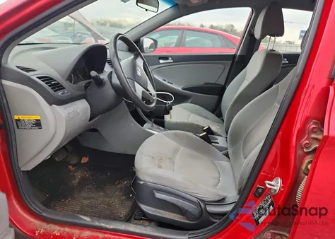 2013 Hyundai Accent Gls z USA, uszkodzony, nr VIN KMHCT4AE2DU526193